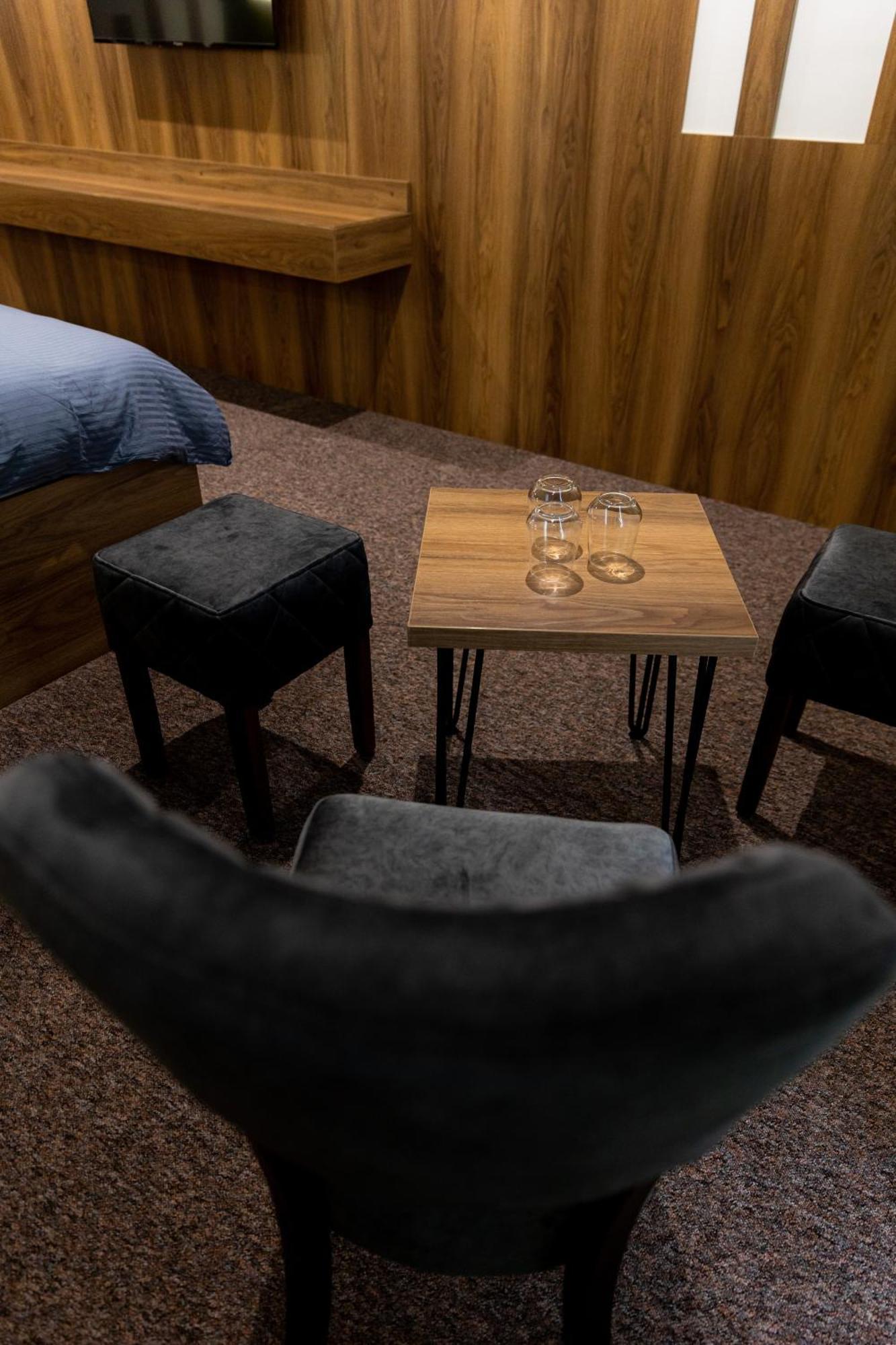 Hostel Tron Travnik Luaran gambar